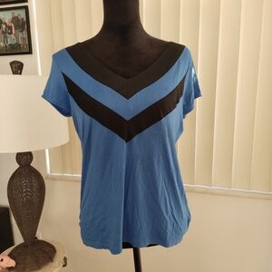 Worthington Blue and Black V-Neck Tee Size M